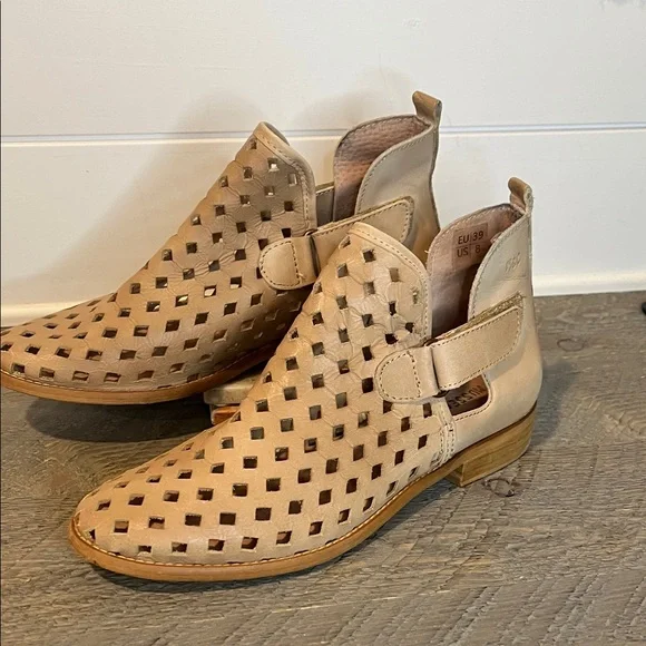 Musse & Cloud Tan Caila Bootie Sz EU 39 / US 8.5 - Picture 3 of 8